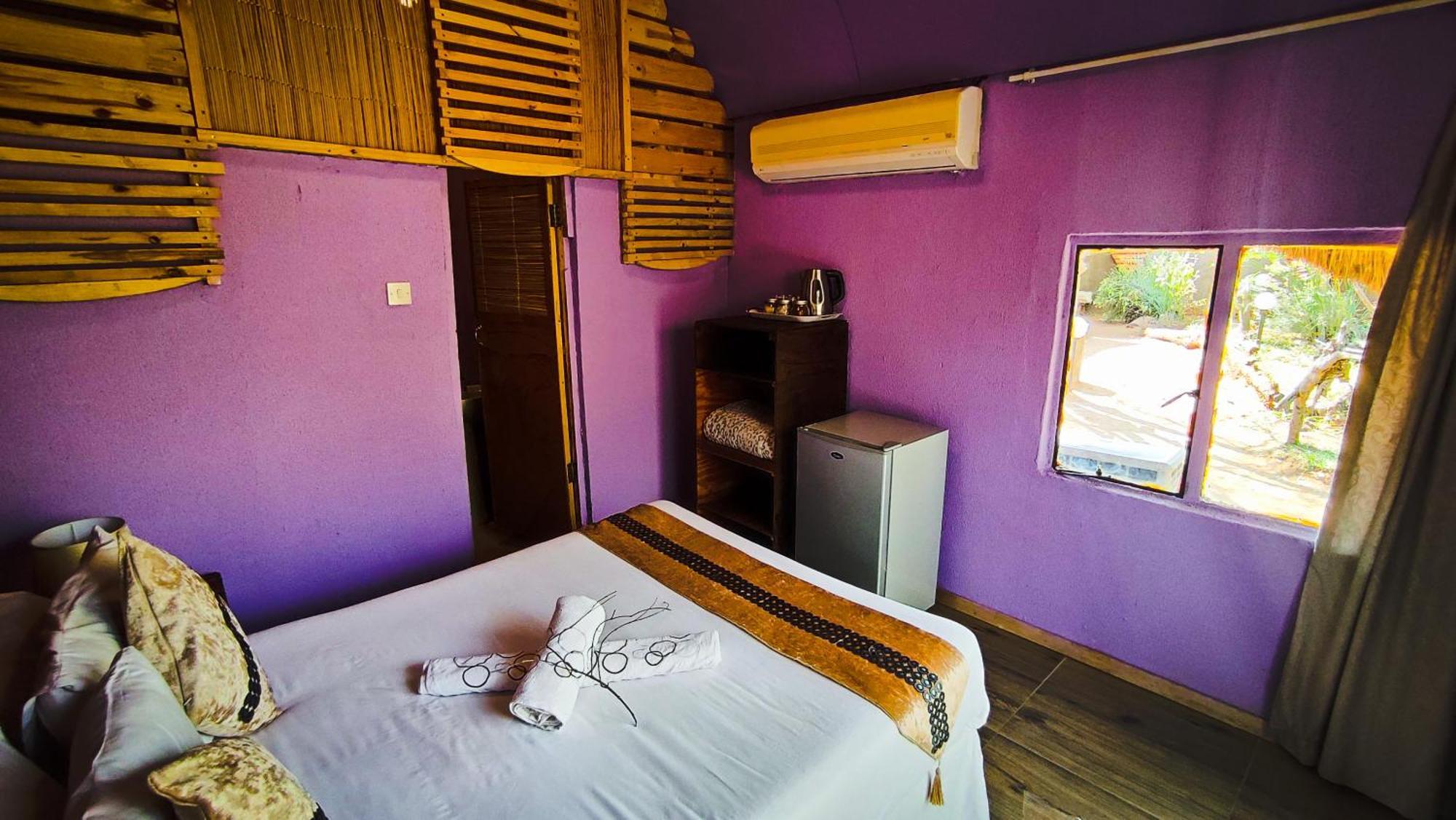 Elephant Trail Guesthouse And Backpackers Kasane Habitación foto